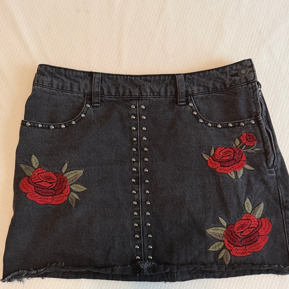 Forever 21 Black Mini Skirt with Red Floral Embroidery